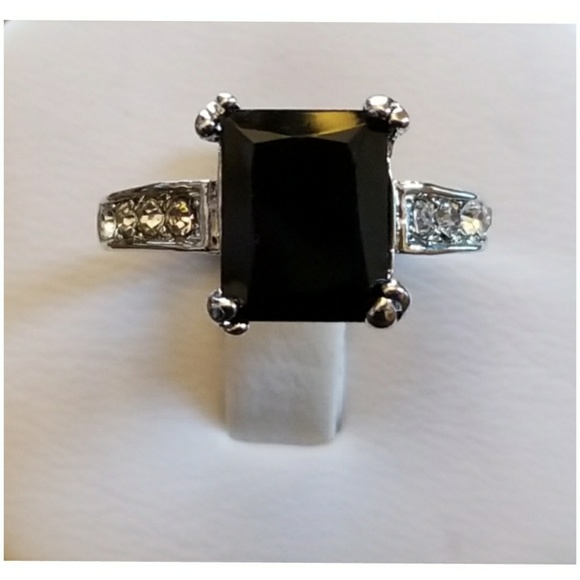 Jewelry - Genuine 3.1ct Black Onyx Ring Size 5 & 6